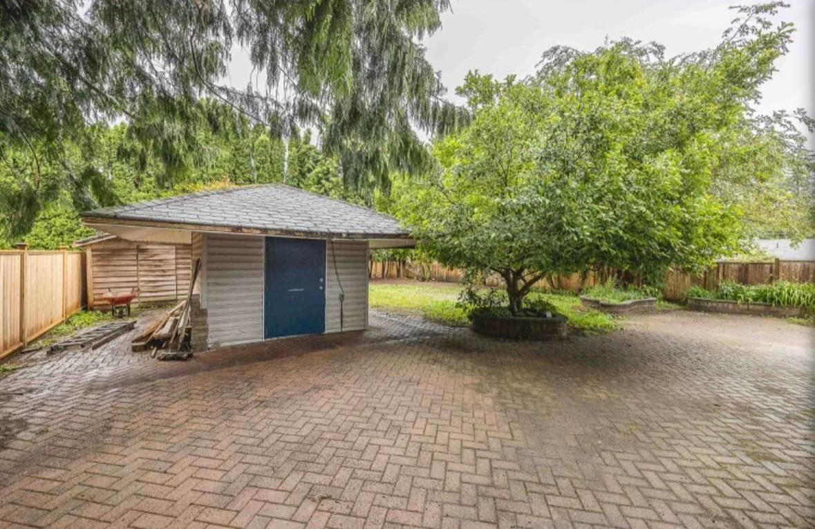 Listing Image 11