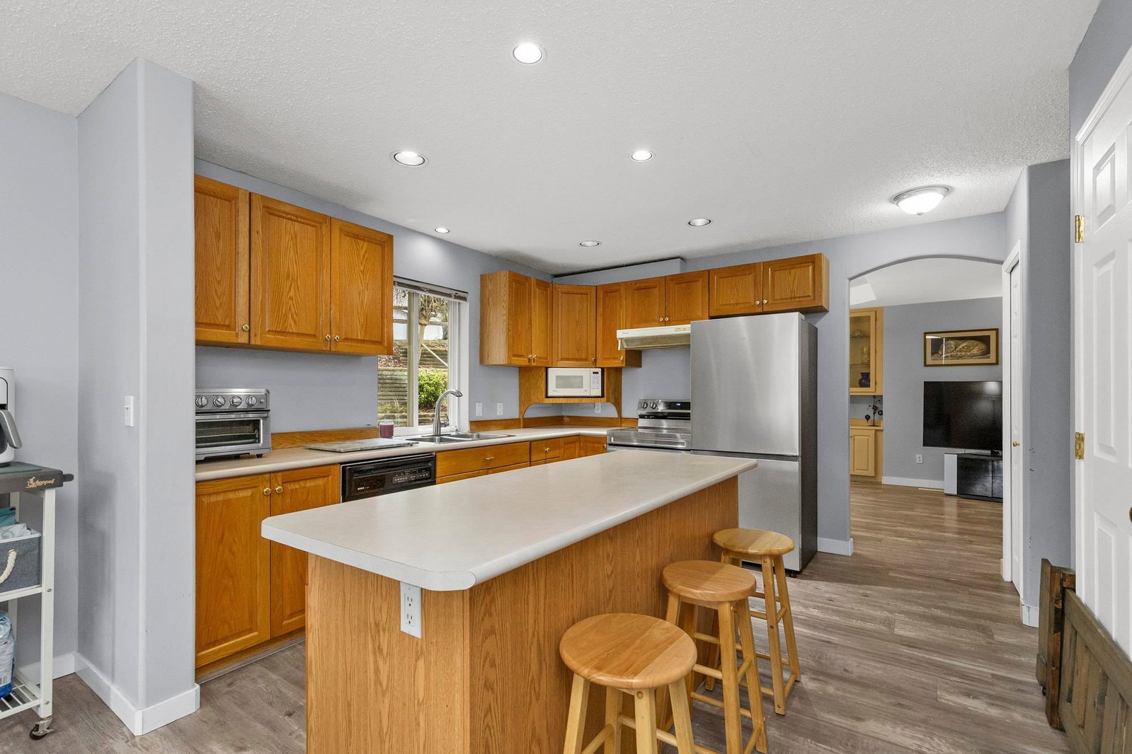 Listing Image 5