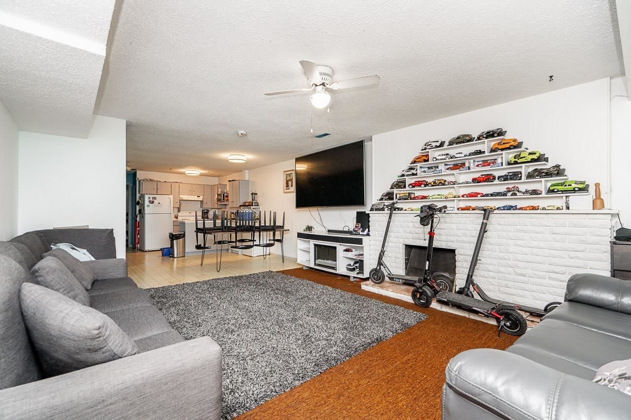 Listing Image 14