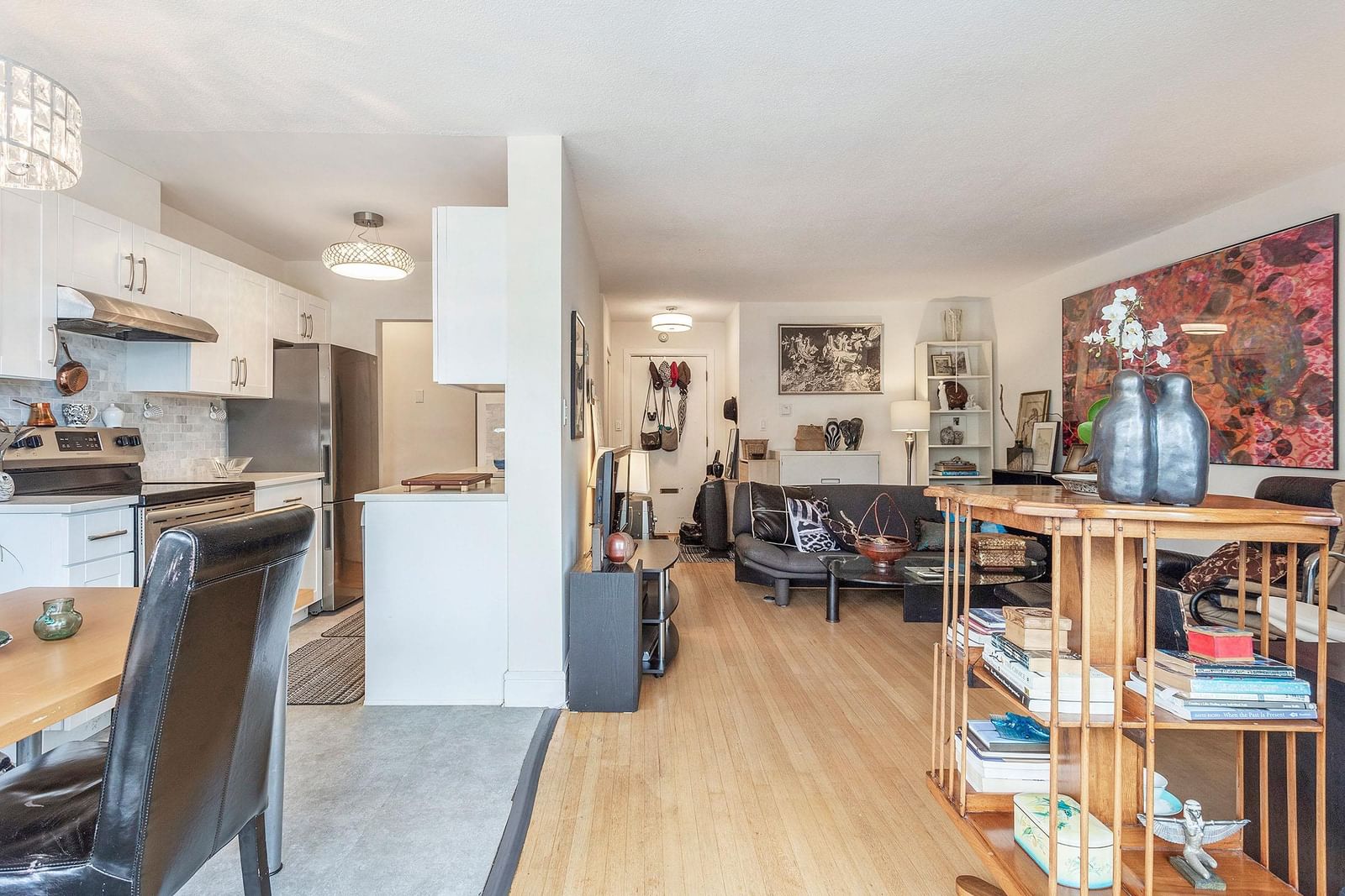 Listing Image 14