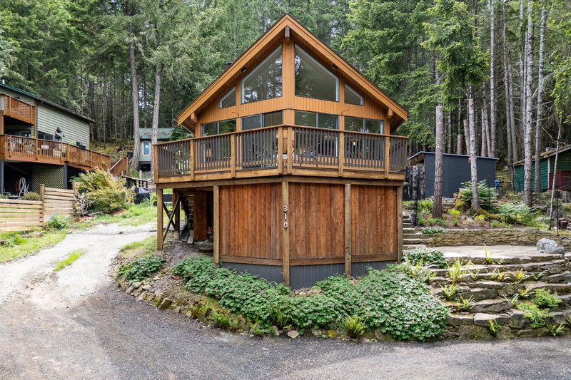 310 Mariners Way