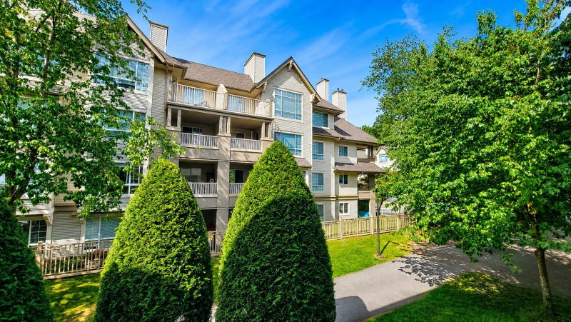 211 - 2985 Princess Crescent