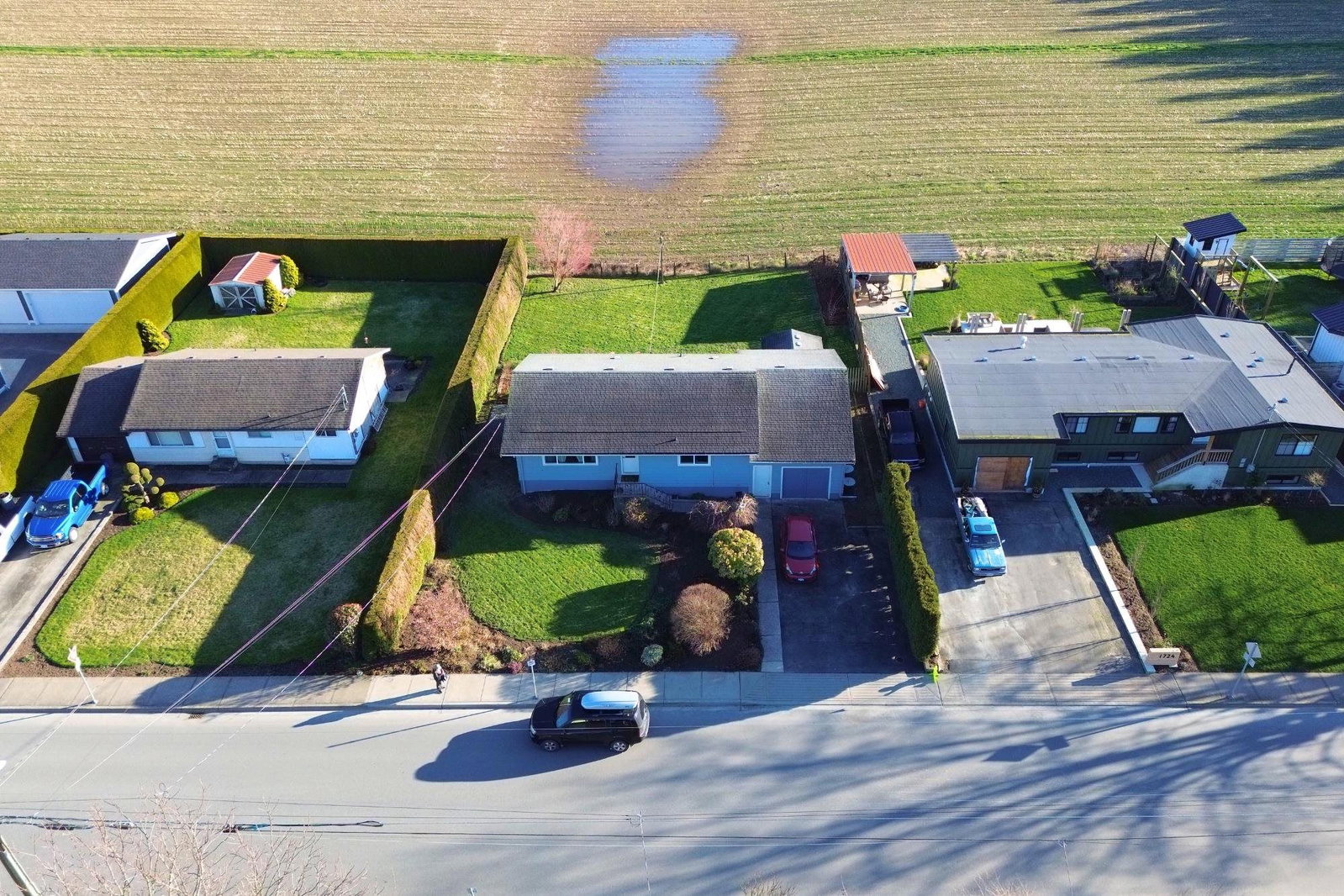 Listing Image 4