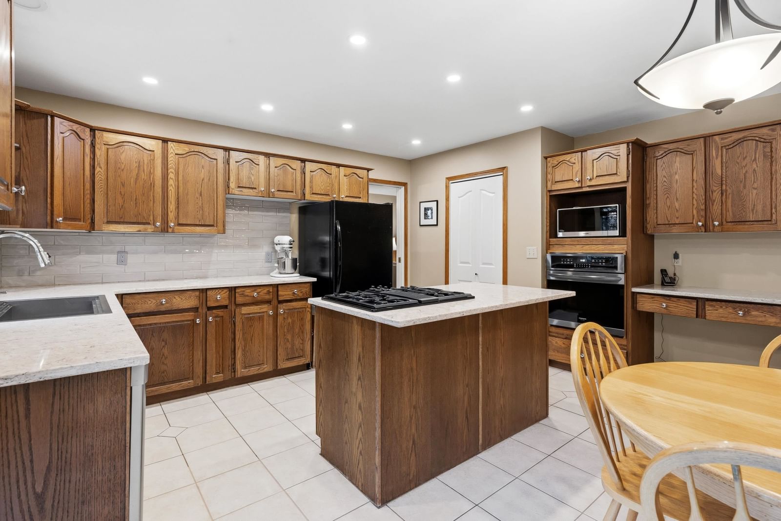 Listing Image 14