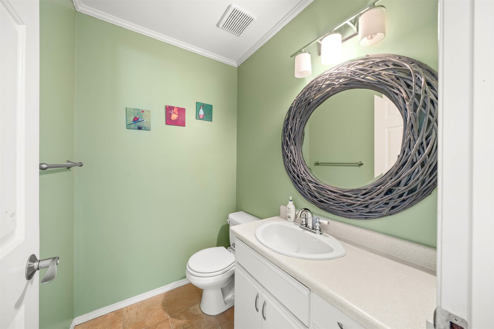 Listing Image 12
