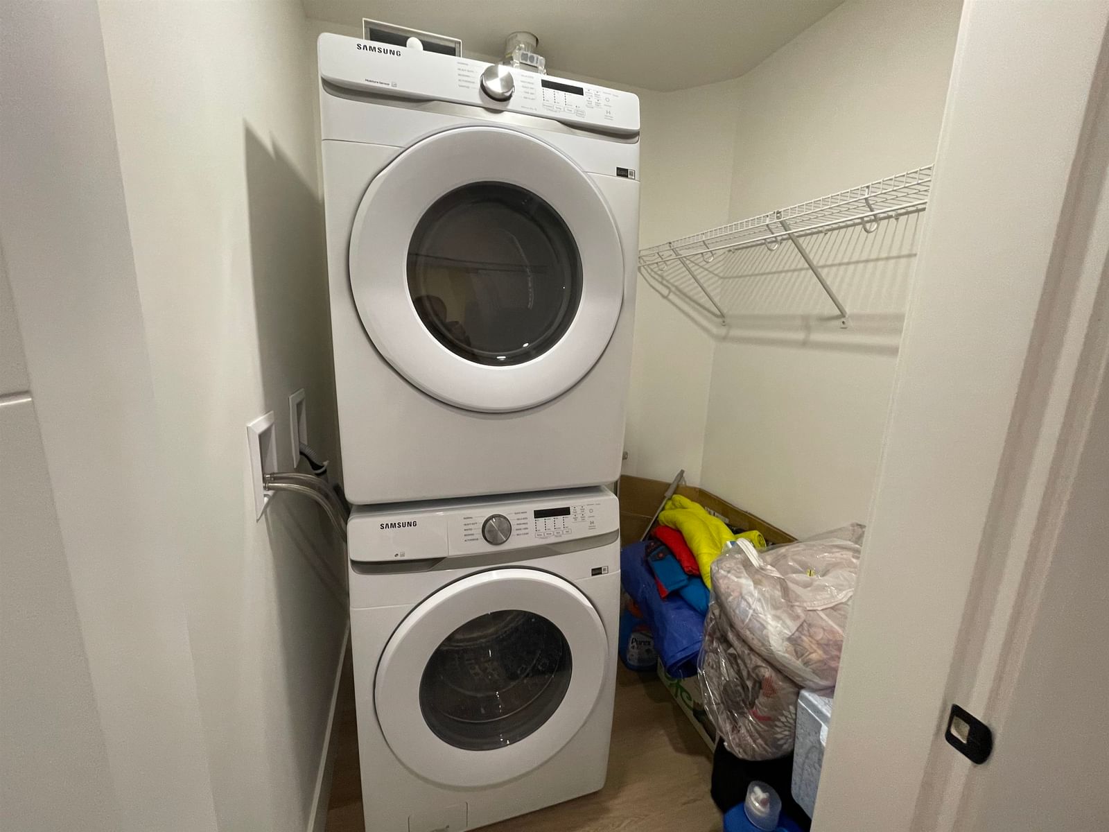 Listing Image 12