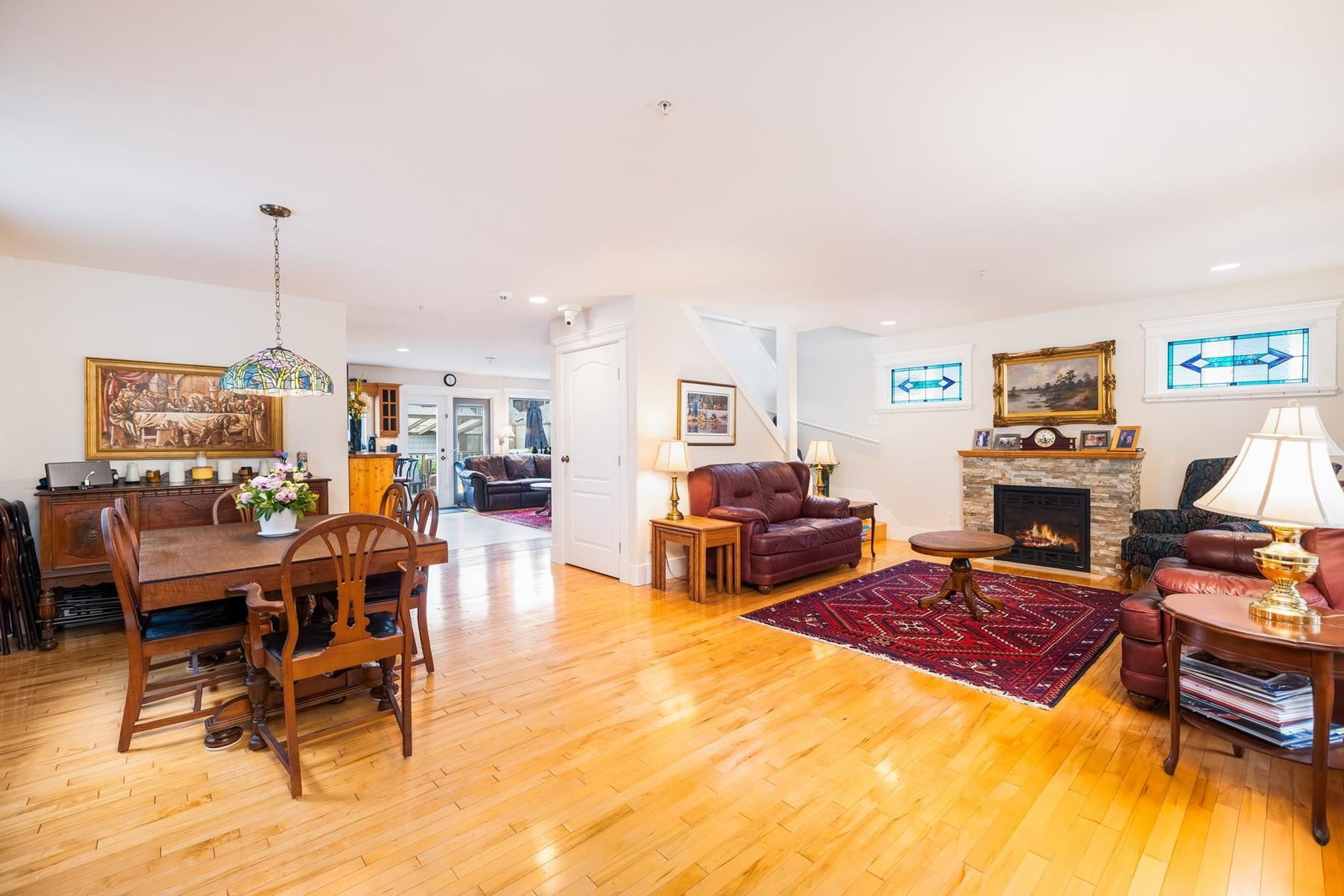 Listing Image 7