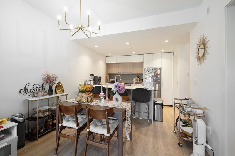 208 - 9888 University Crescent