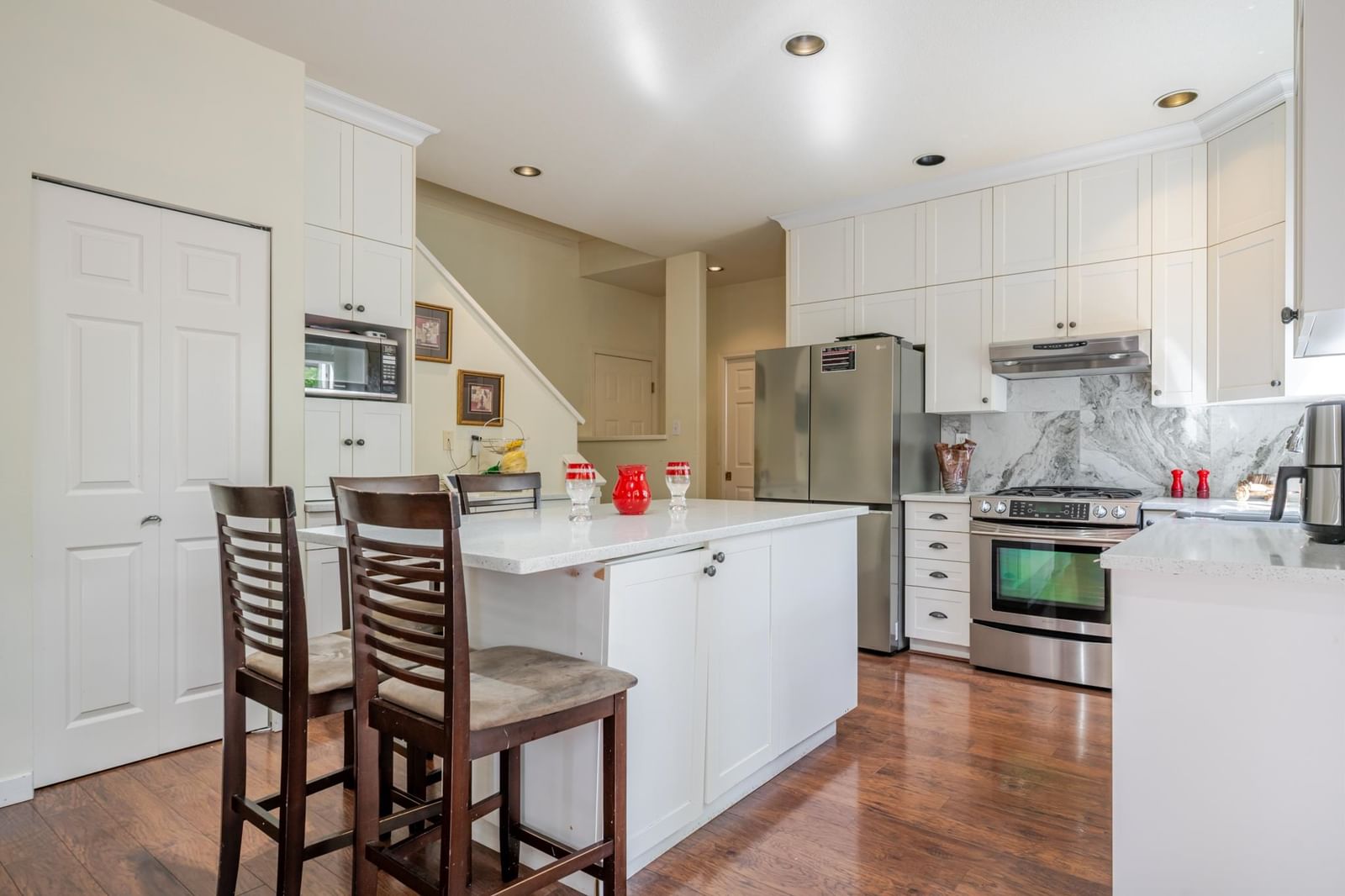 Listing Image 15