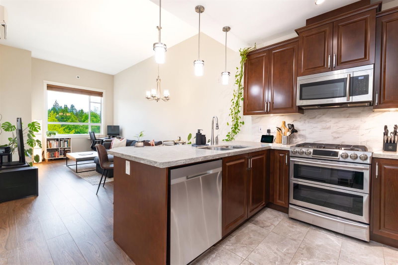 511 - 14588 Mcdougall Drive