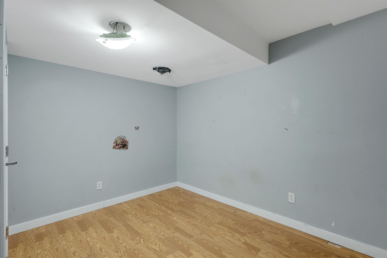 Listing Image 29