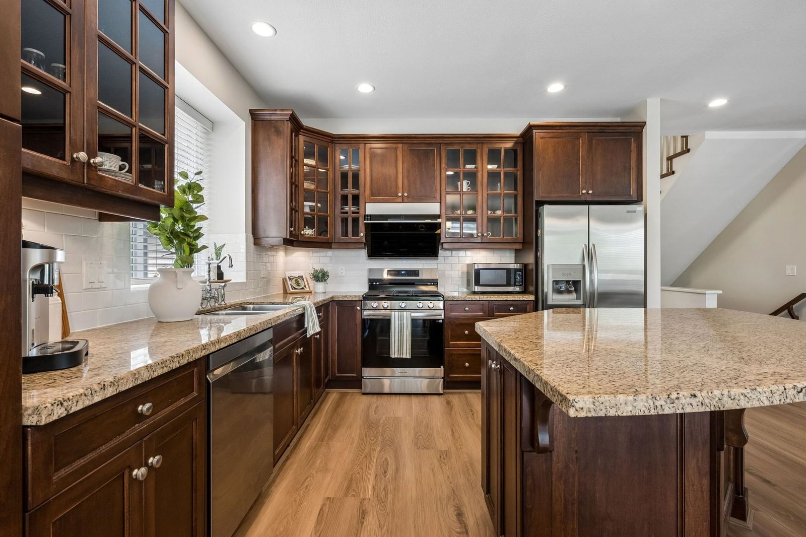 Listing Image 13