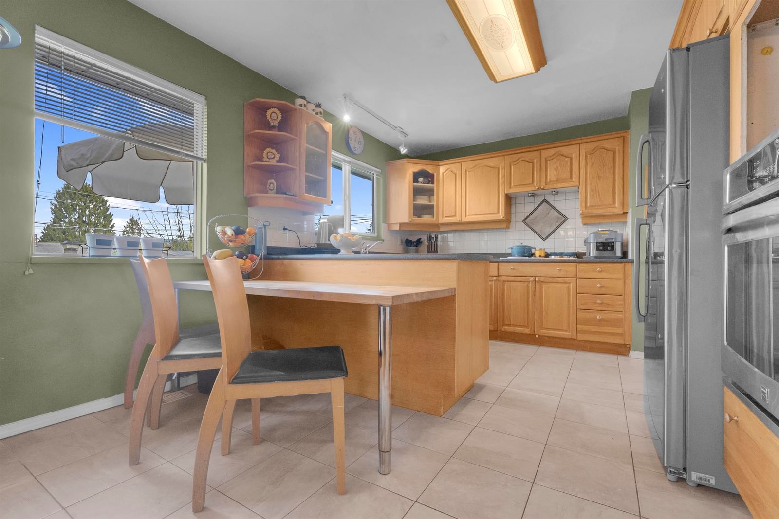 Listing Image 9