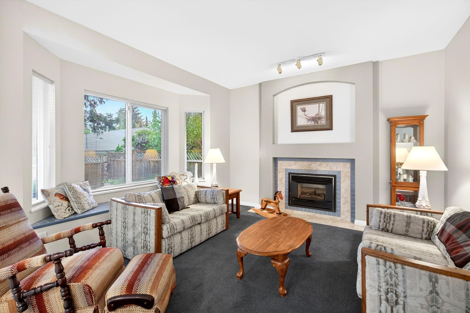 Listing Image 12