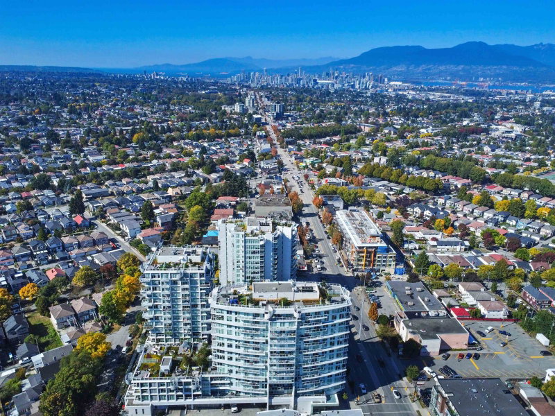 312 - 2220 Kingsway