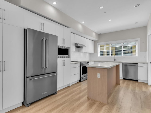 208 - 80 Elgin Street