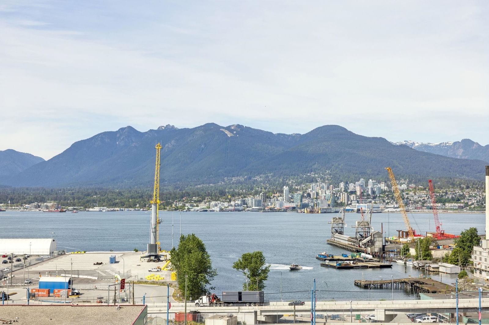 Listing Image 11