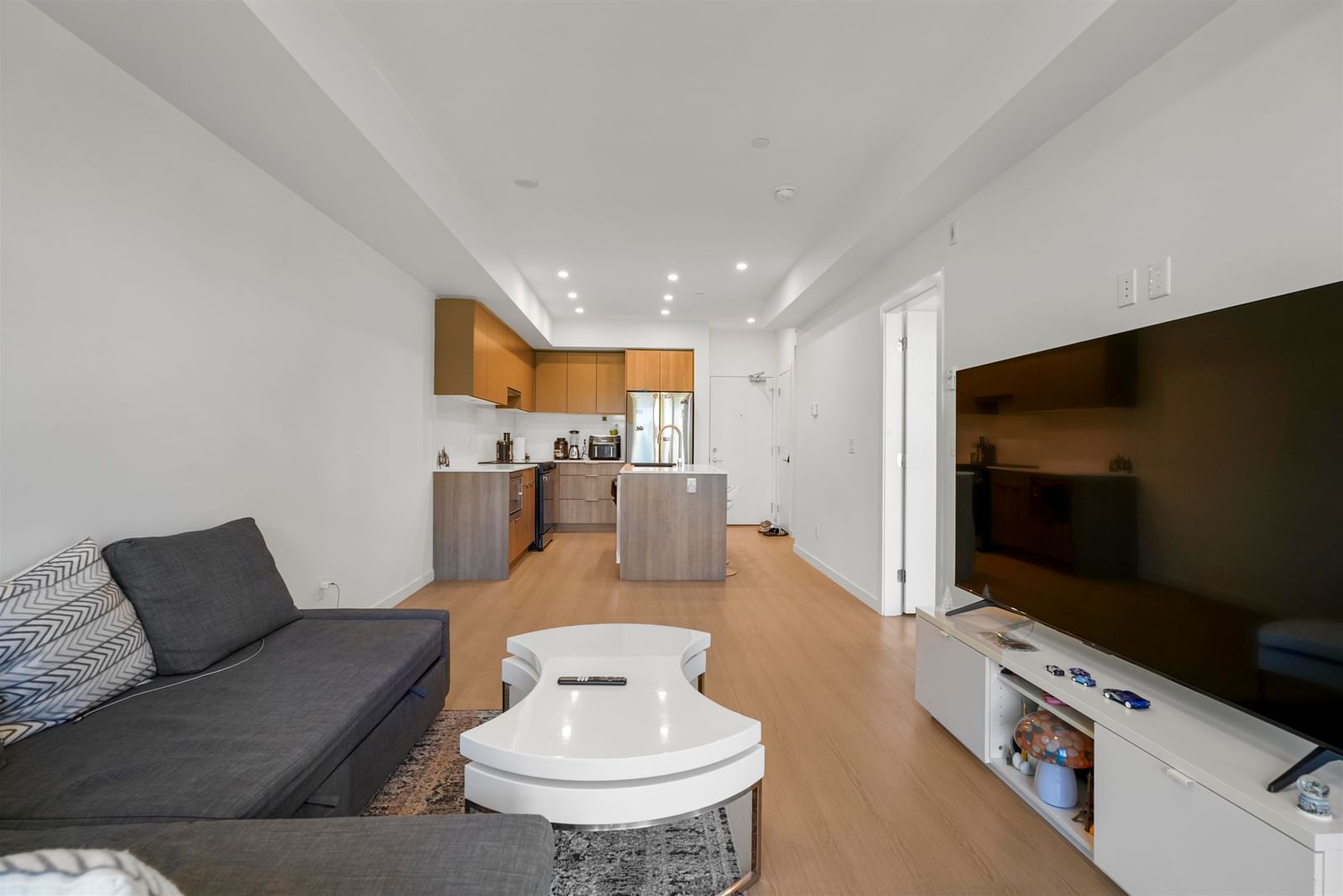 Listing Image 18