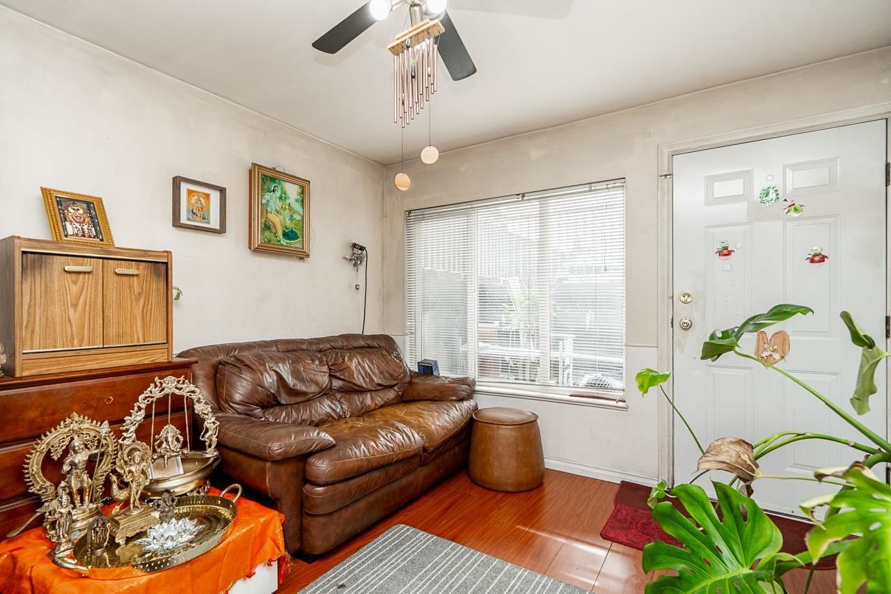 Listing Image 18
