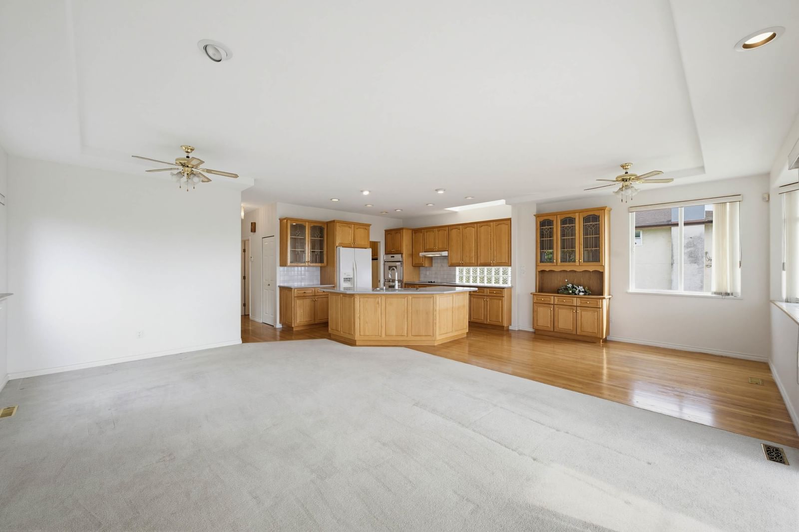 Listing Image 17
