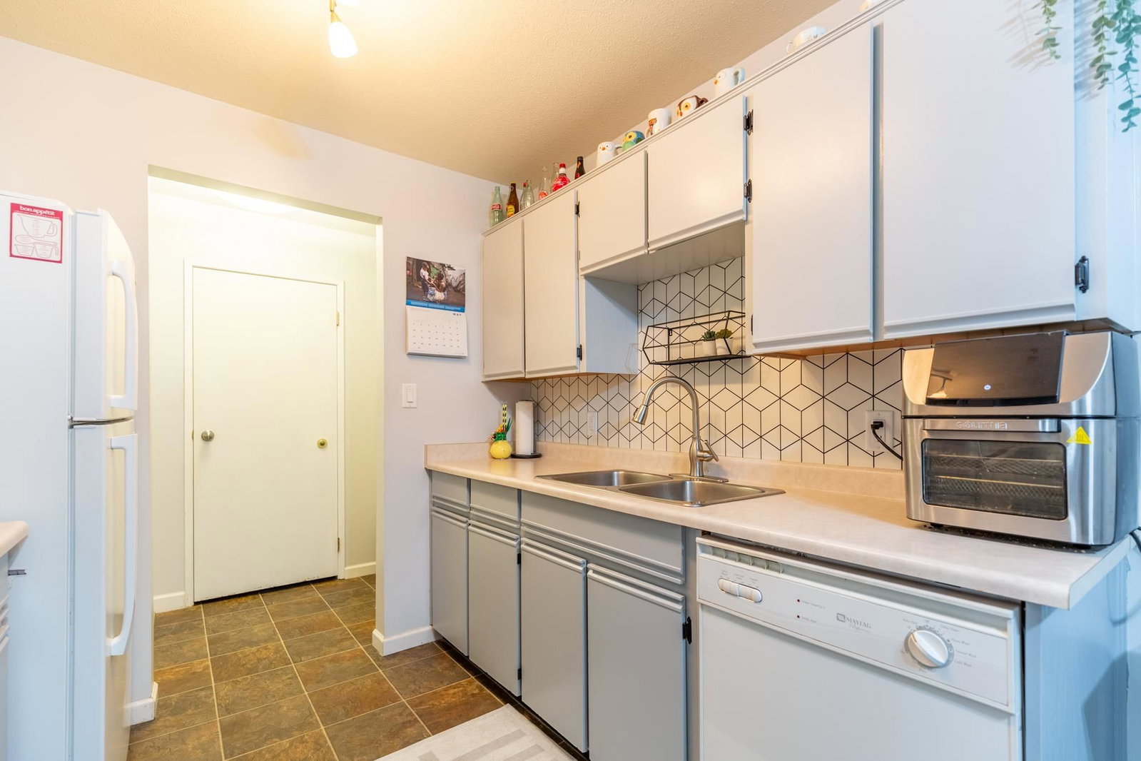 Listing Image 18