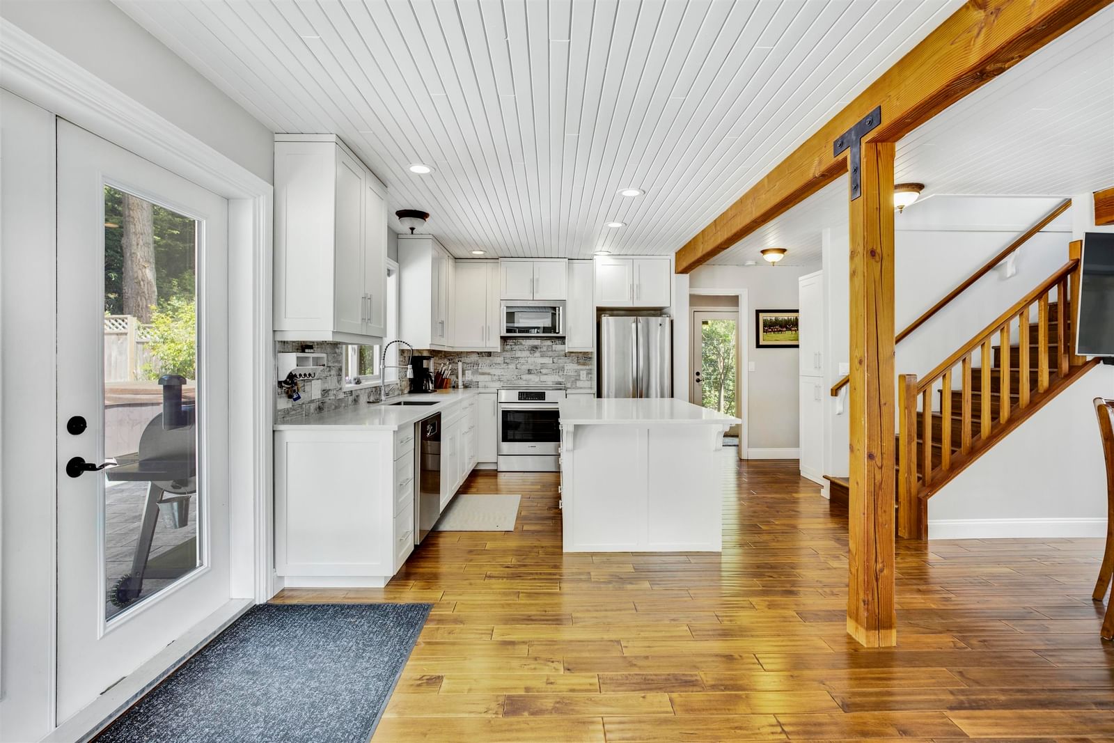 Listing Image 8