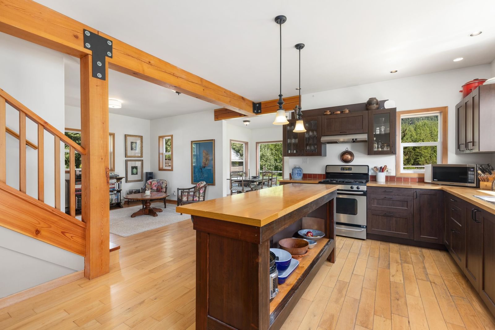 Listing Image 6