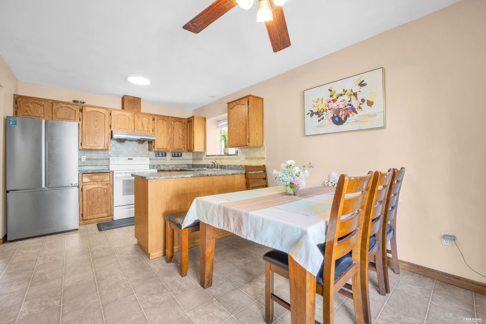 Listing Image 12
