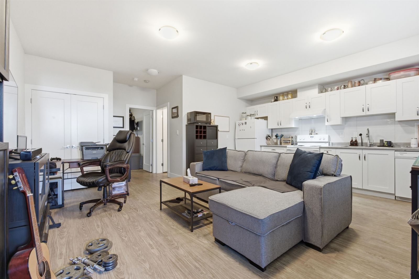 Listing Image 22