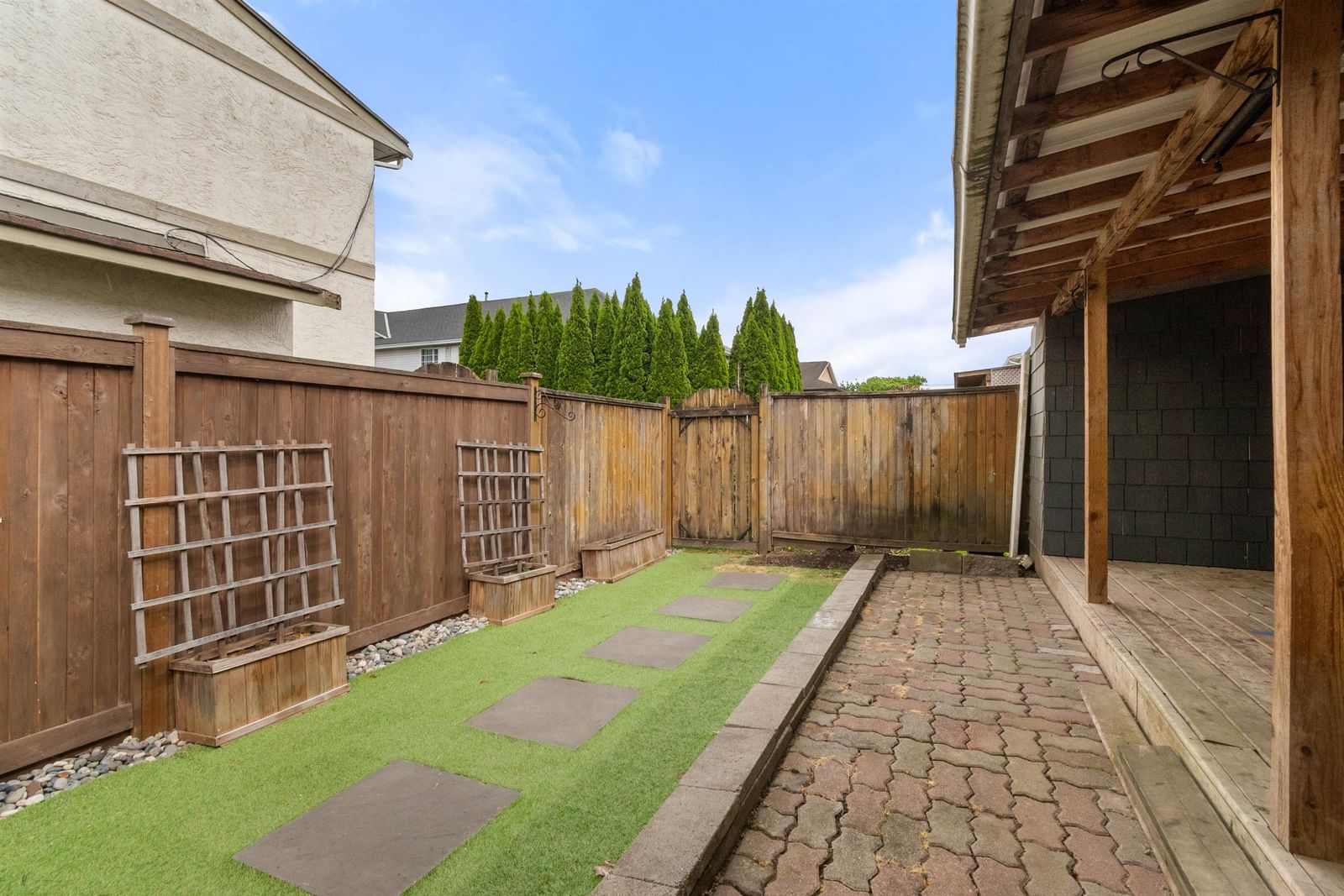 Listing photo 4