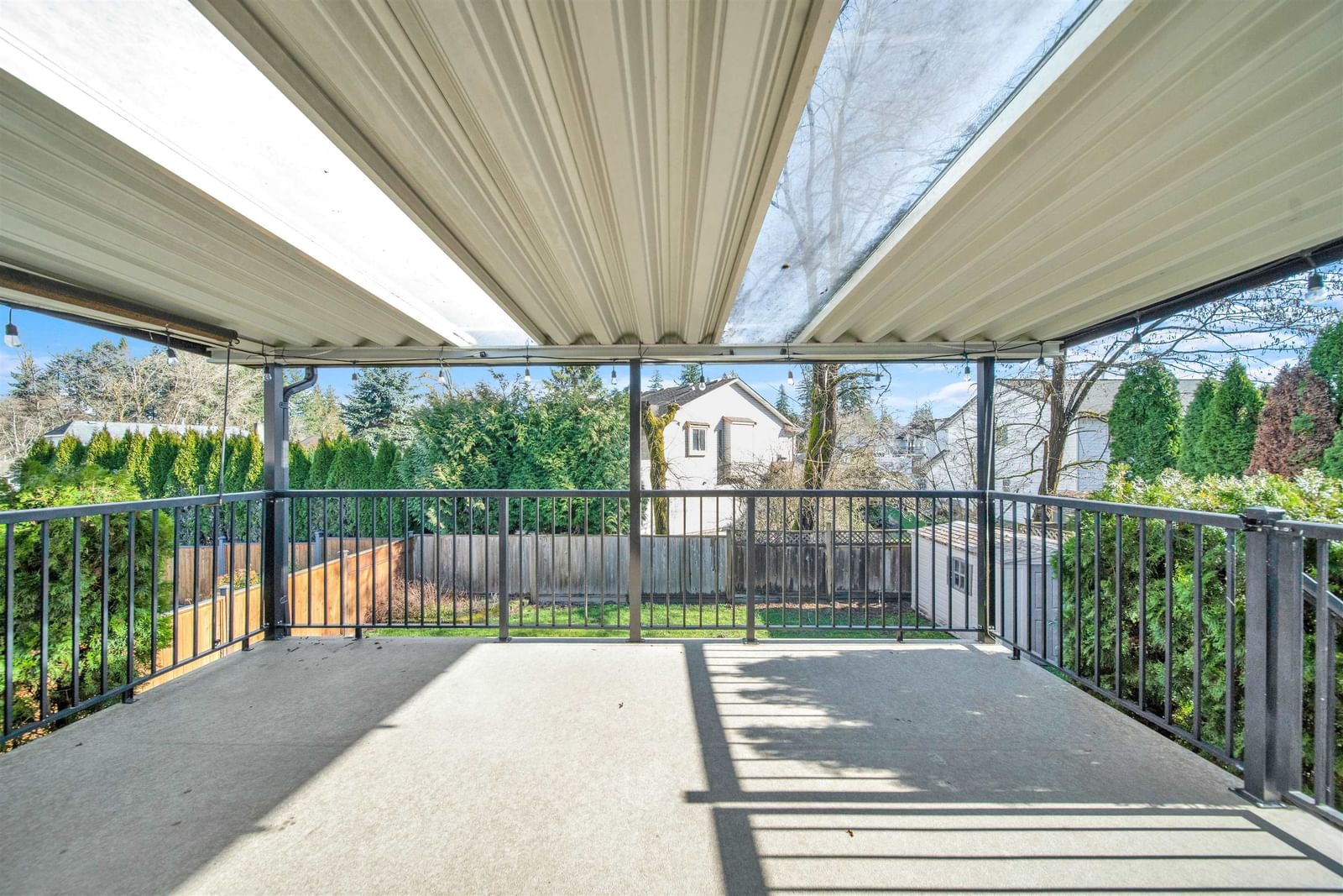 Listing Image 11