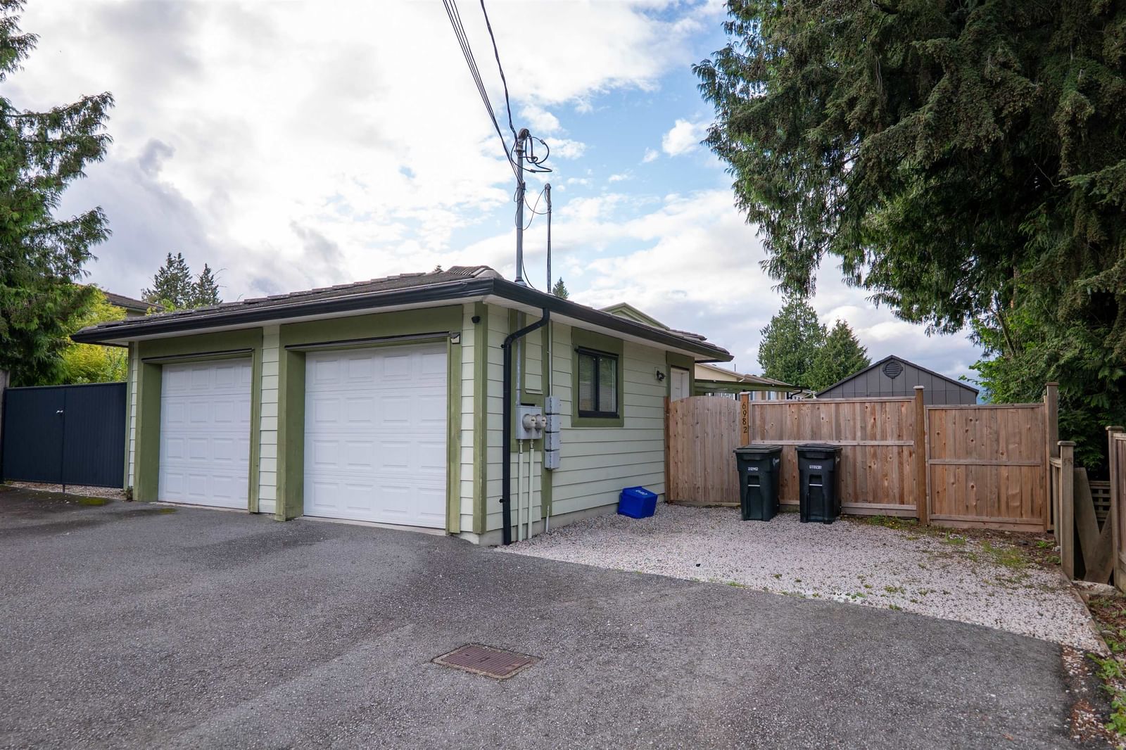 Listing Image 32