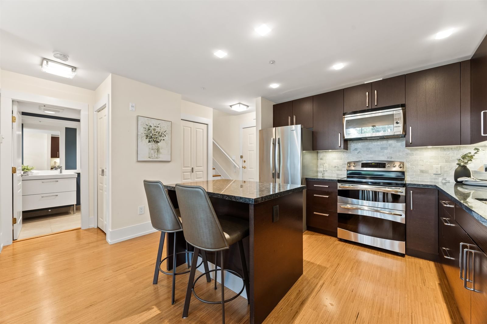 Listing Image 15