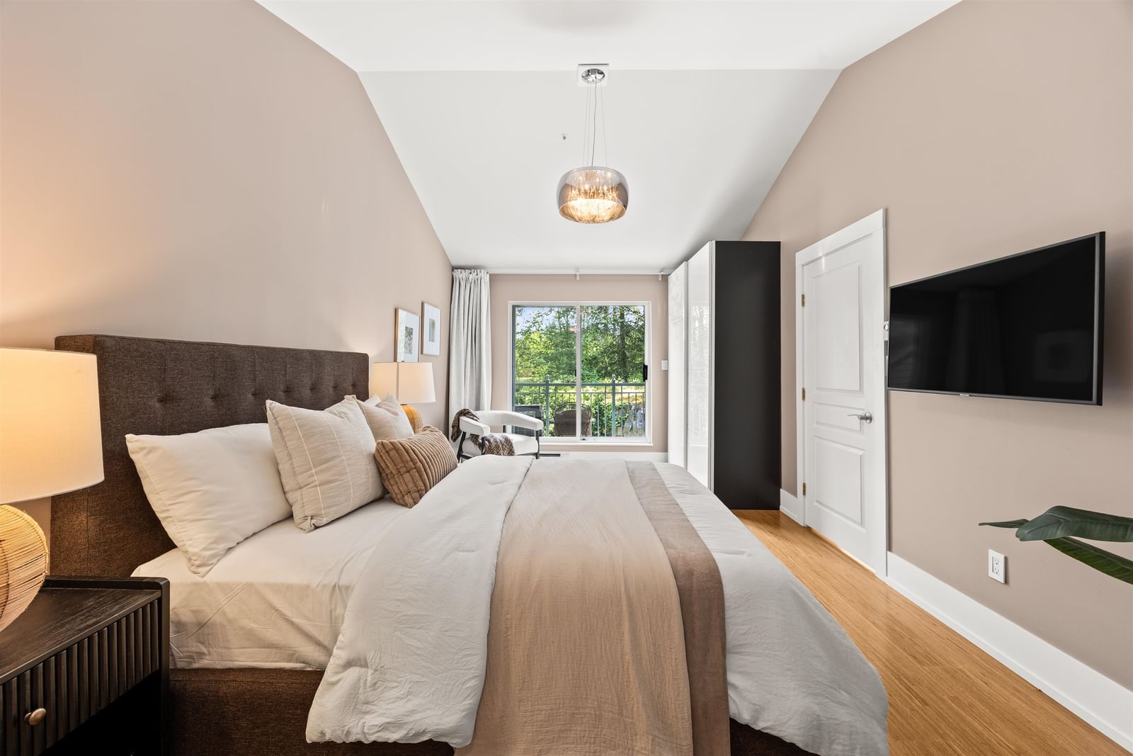 Listing Image 26
