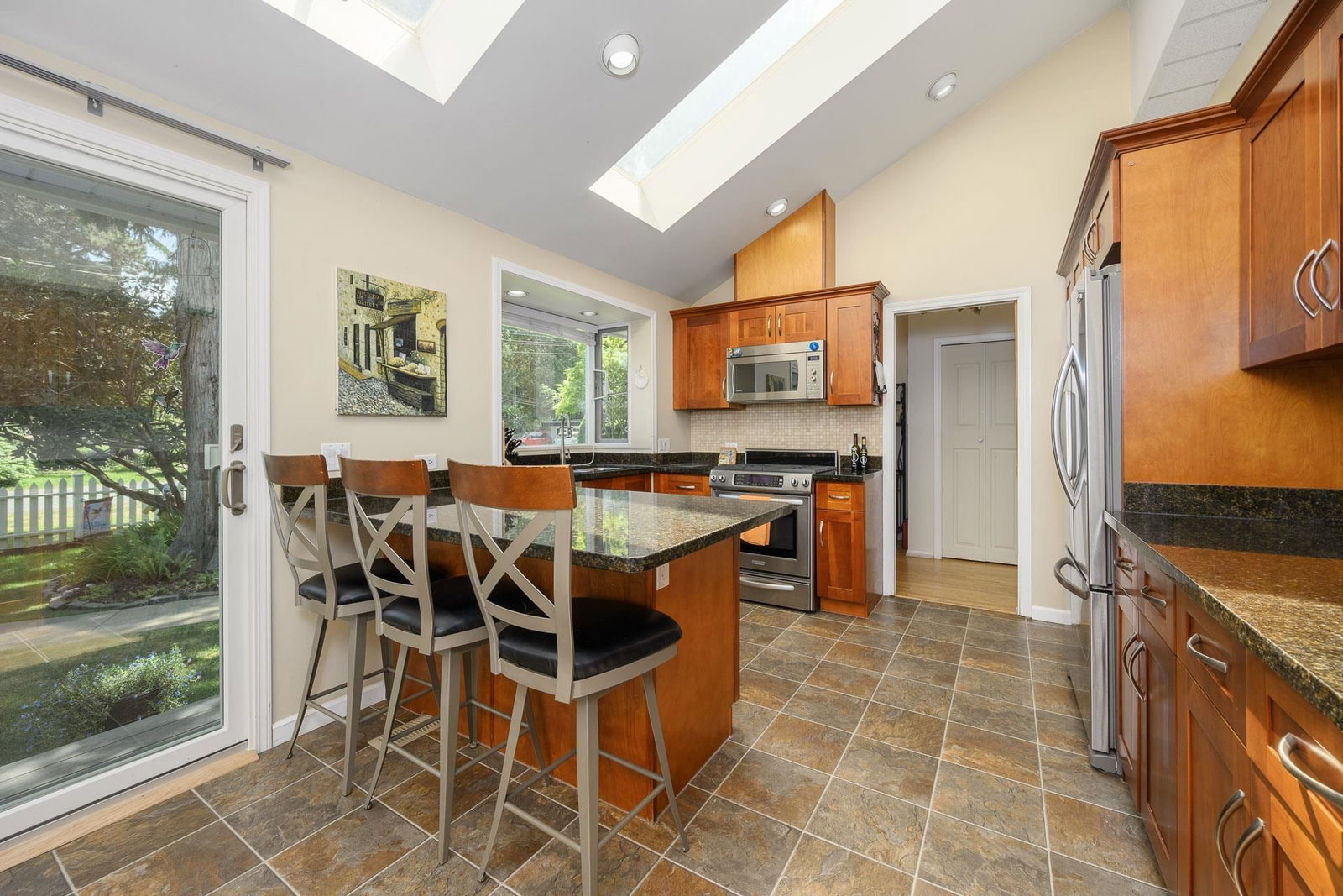 Listing Image 10
