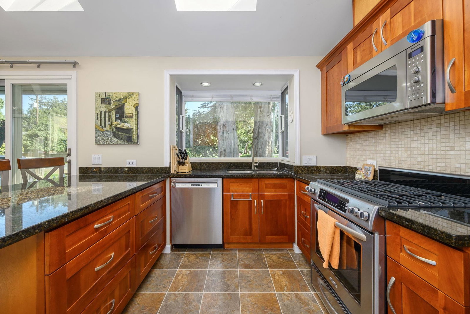 Listing Image 9