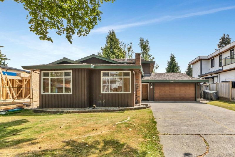 12881 Carluke Crescent
