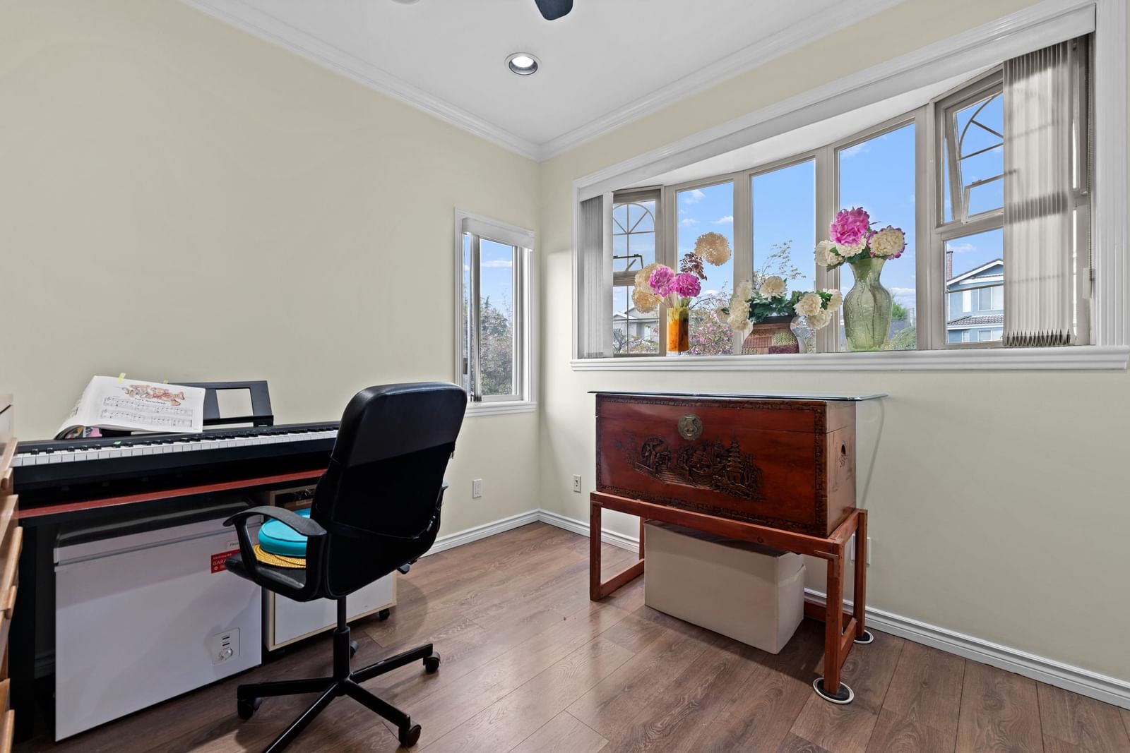 Listing Image 22