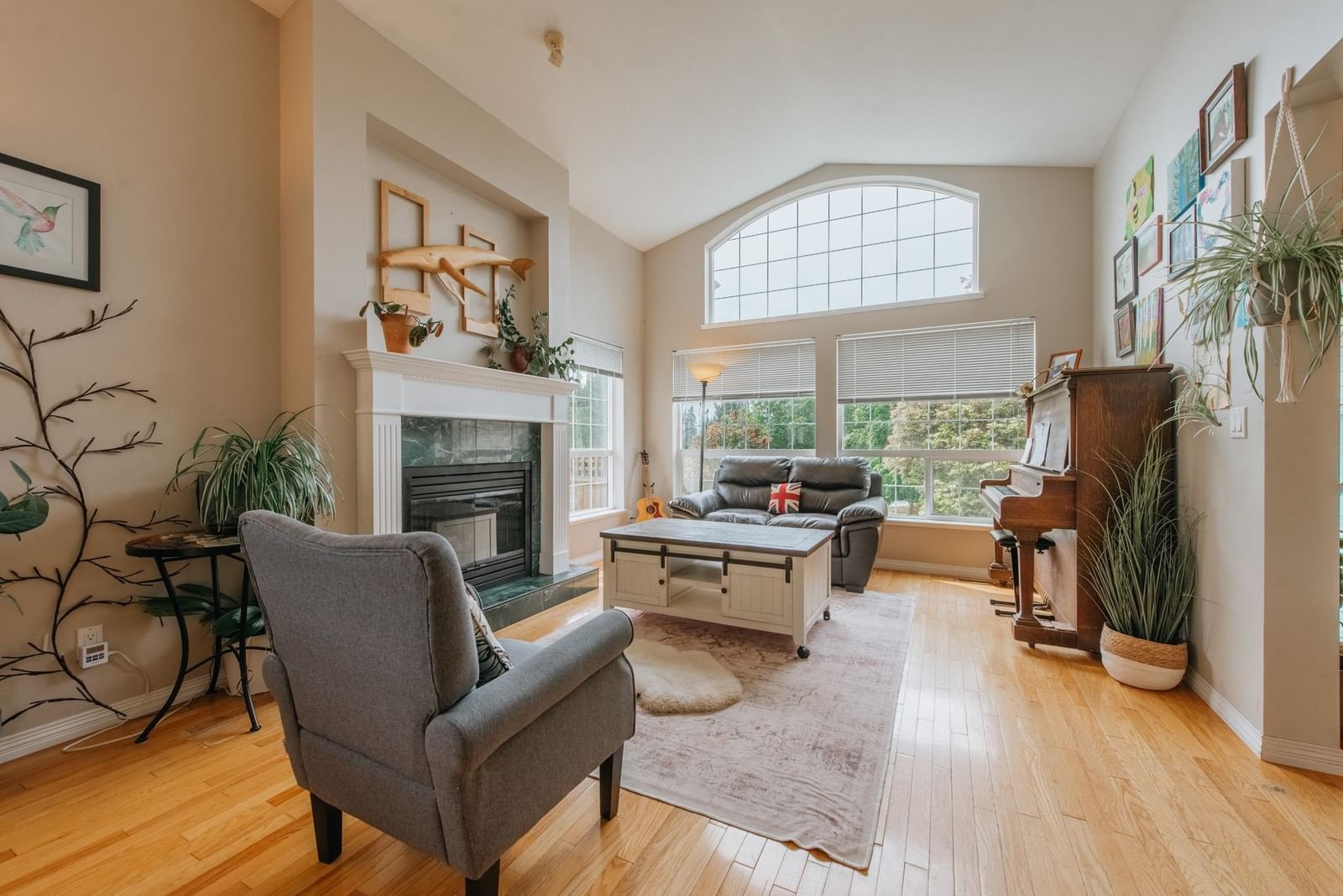 Listing Image 11