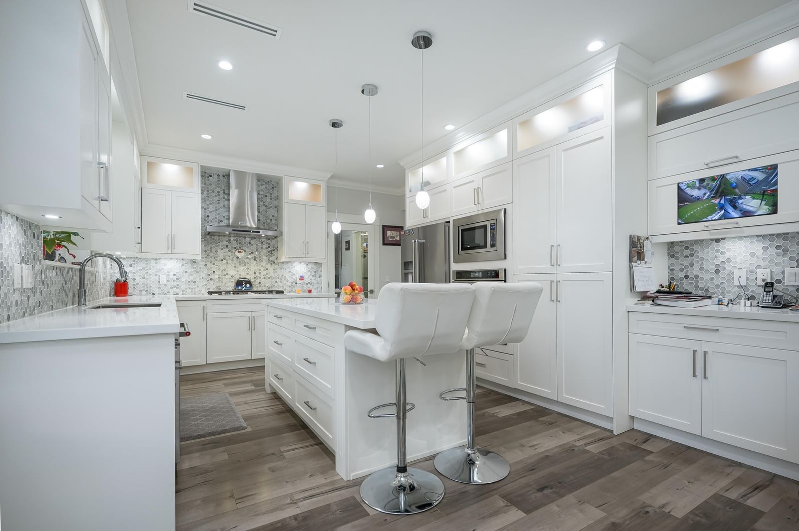 Listing Image 10