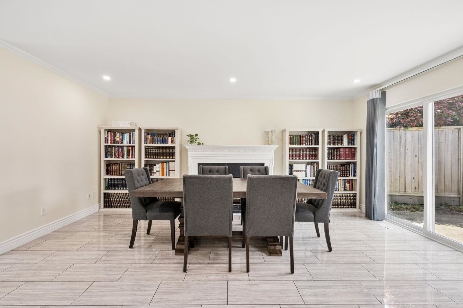 Listing Image 12