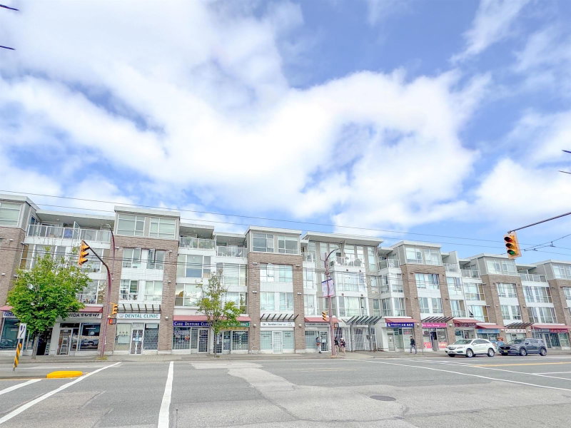 311 - 5555 Victoria Drive
