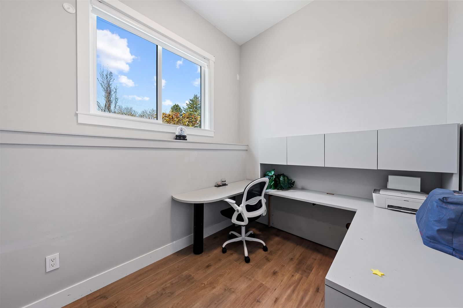 Listing Image 21