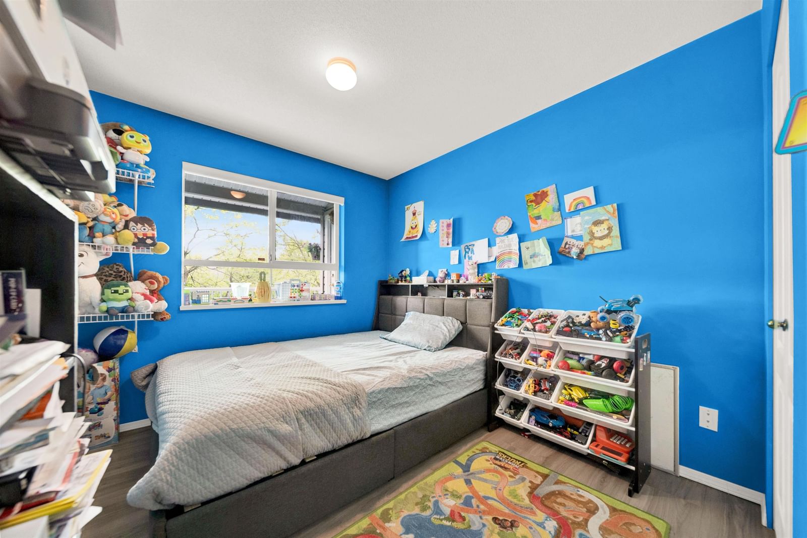 Listing Image 10