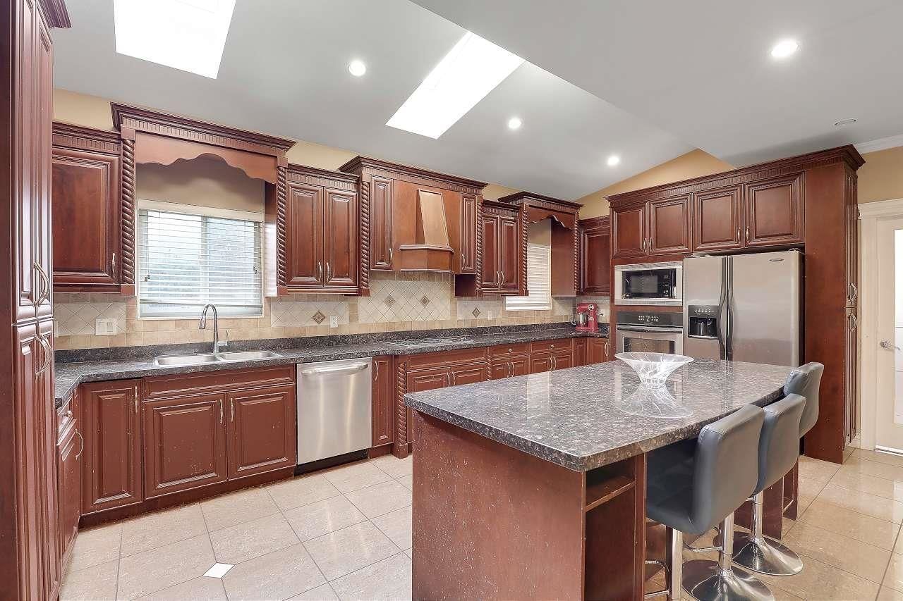 Listing Image 19