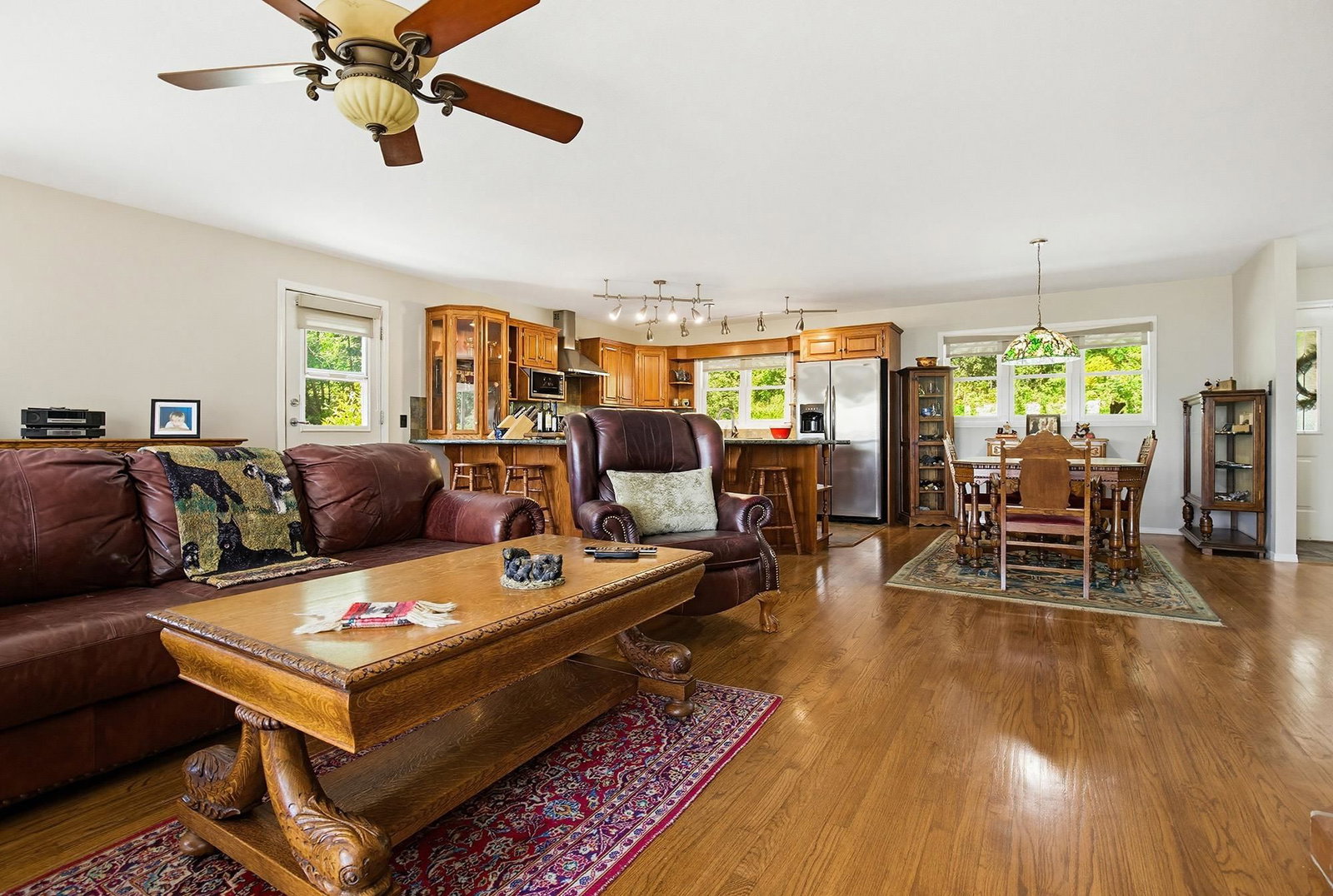 Listing Image 13