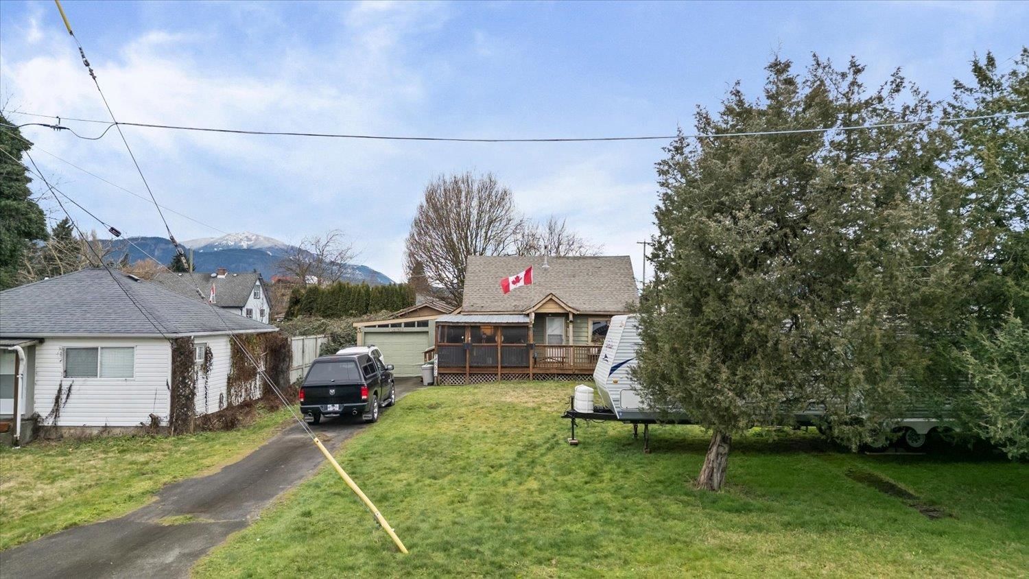 Listing Image 4