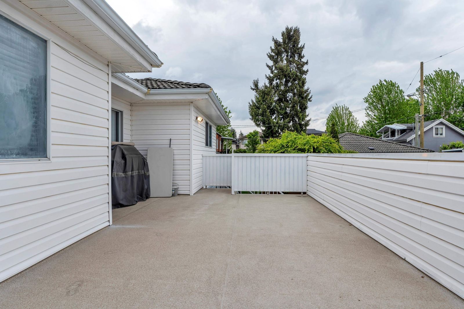 Listing Image 24