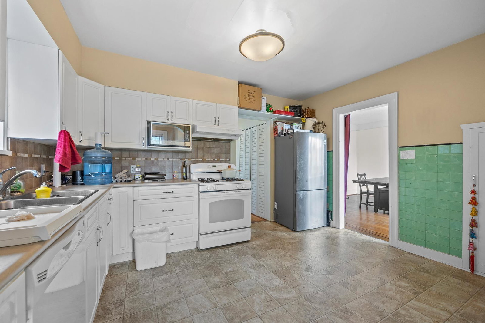 Listing Image 5