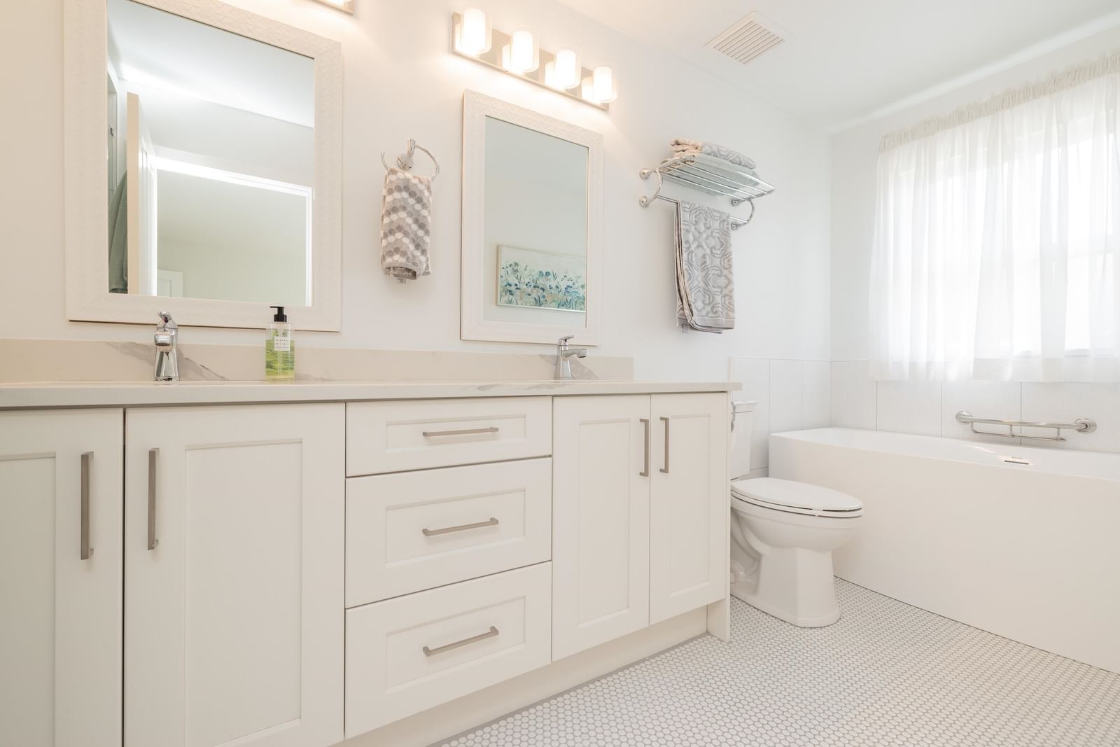 Listing Image 24